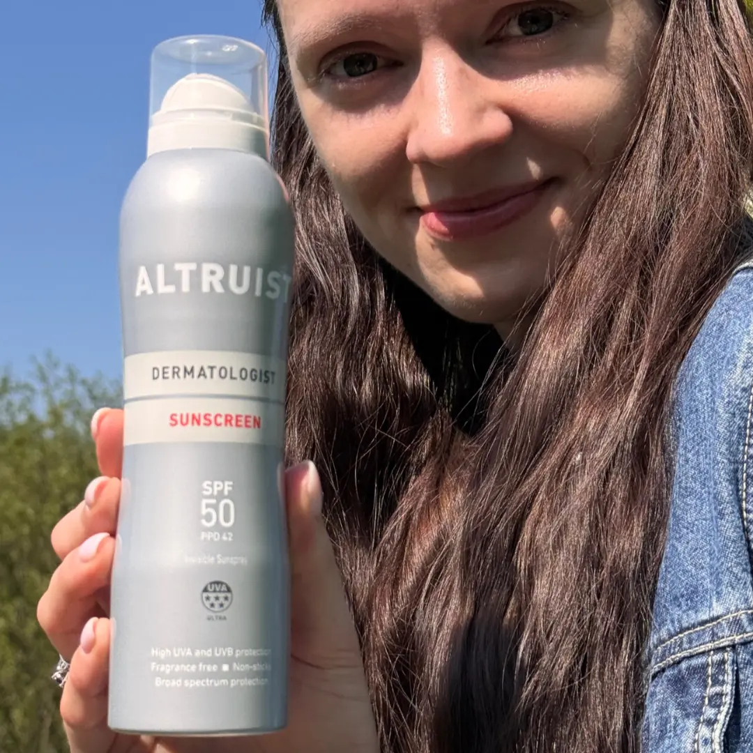 Jak reaplikować SPF w ciągu dnia - moja opinia o spray’u przeciwsłoneczny SPF50 od Altruist