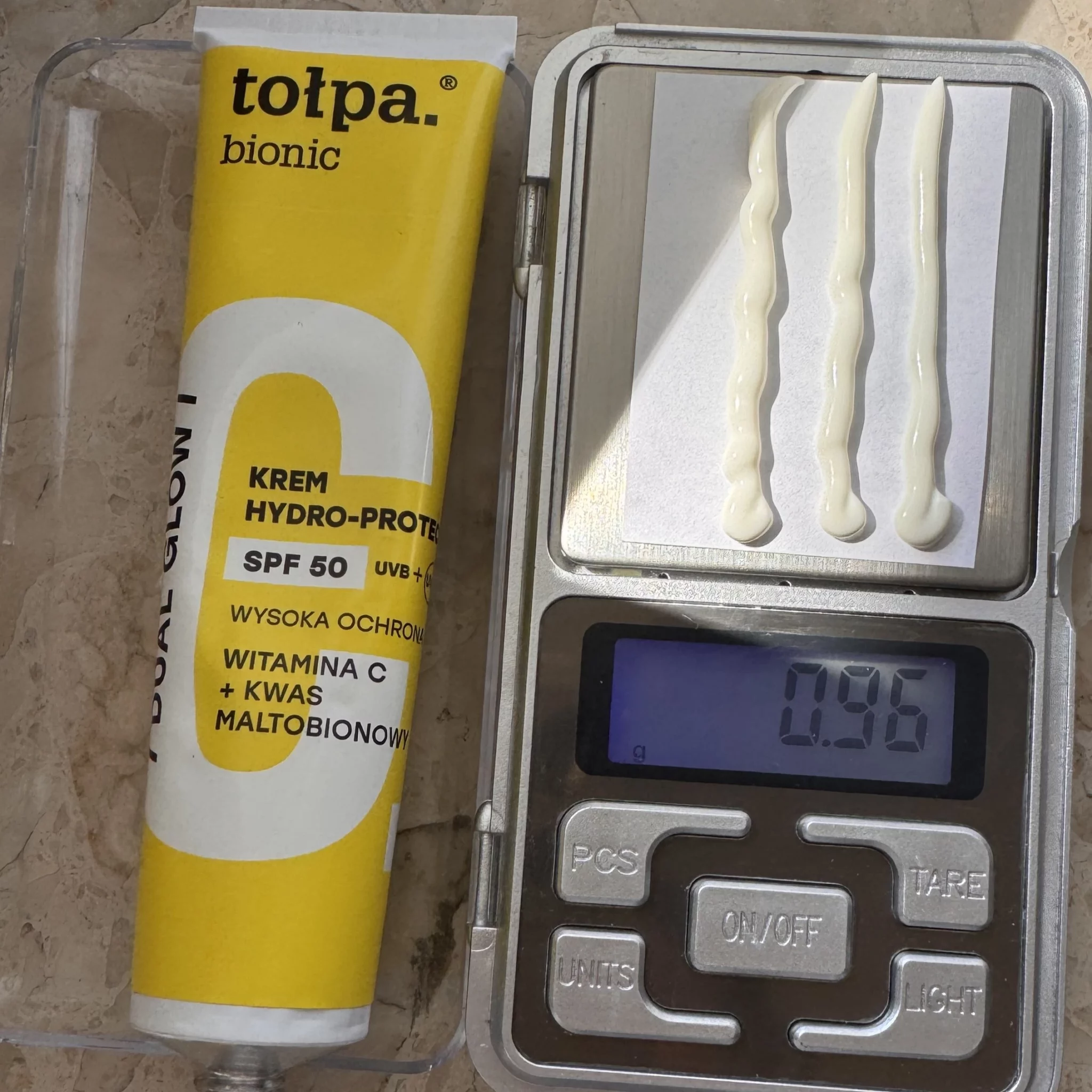 Krem hydro-protect SPF50 Dual Glow od Tołpa - moja opinia 3